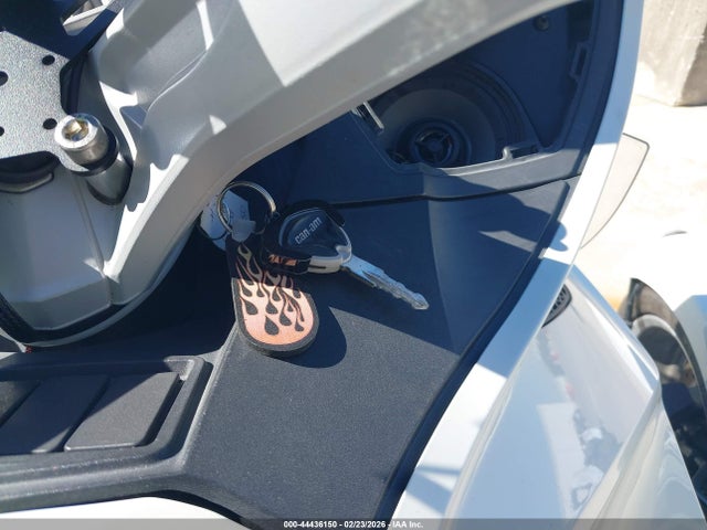 2014 CAN-AM SPYDER ROADSTER 2BXNBDD15EV008335 Photo 10