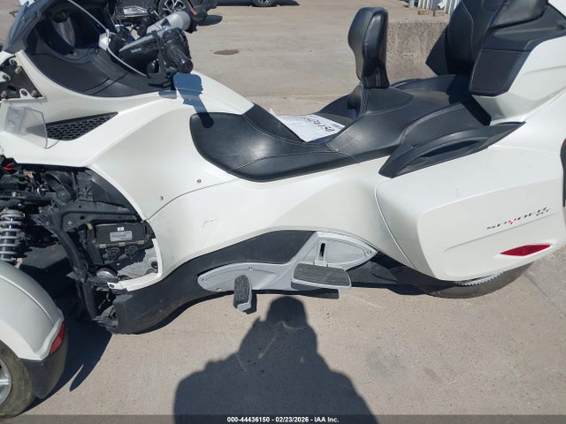 2014 CAN-AM SPYDER ROADSTER 2BXNBDD15EV008335 Photo 8