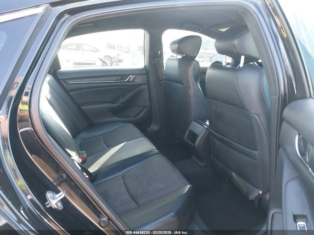 1HGCV1F3XJA244533 Honda Accord Sport