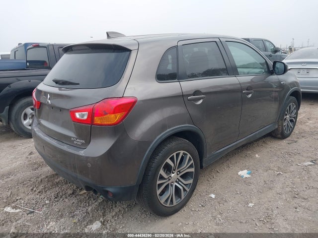 2017 MITSUBISHI OUTLANDER SPORT JA4AP3AU6HZ017339 Photo 3