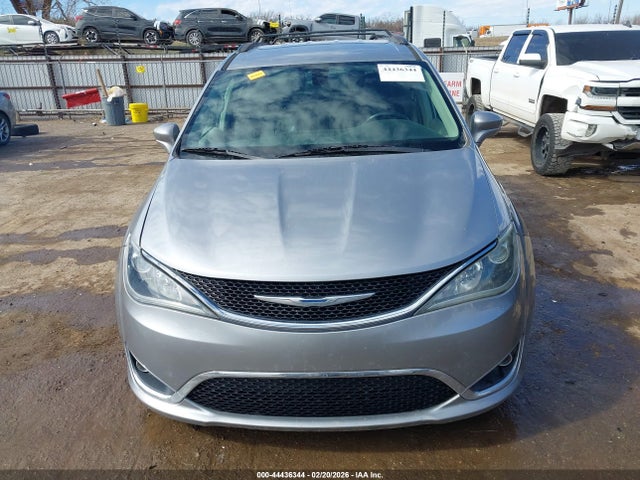 Продажа на аукционе авто 2017 Chrysler Pacifica Touring-l, vin: 2C4RC1BG0HR613137, номер лота: 44436344