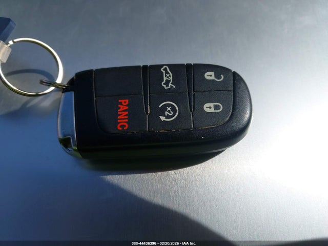 44436396 :رقم المزاد ، 2C3CCAAG5EH354738 vin ، 2014 Chrysler 300 مزاد بيع