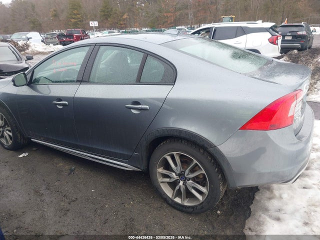 2016 VOLVO S60 CROSS COUNTRY YV4612UMXG2000860 Photo 2