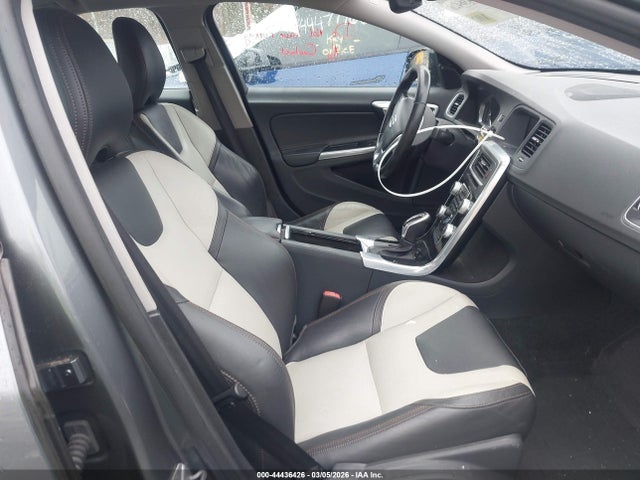 2016 VOLVO S60 CROSS COUNTRY YV4612UMXG2000860 Photo 4