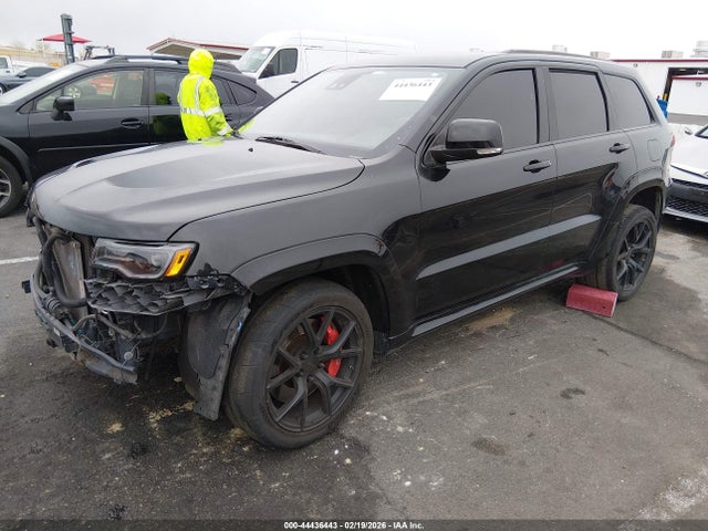 44436443 :رقم المزاد ، 1C4RJFDJ0HC809695 vin ، 2017 Jeep Grand Cherokee Srt 4x4 مزاد بيع