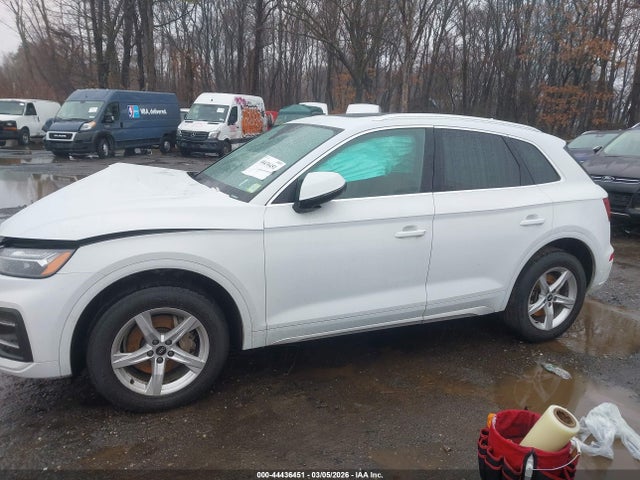 2021 Audi Q5 Premium 45 Tfsi Quattro S Tronic მანქანა იყიდება აუქციონზე, vin: WA1AAAFY0M2016384, აუქციონის ნომერი: 44436451