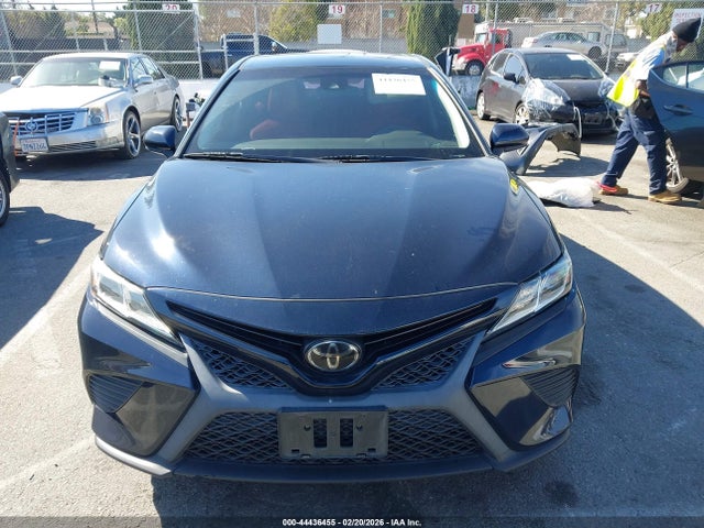 4T1B11HK1KU806695 Toyota CAMRY SE