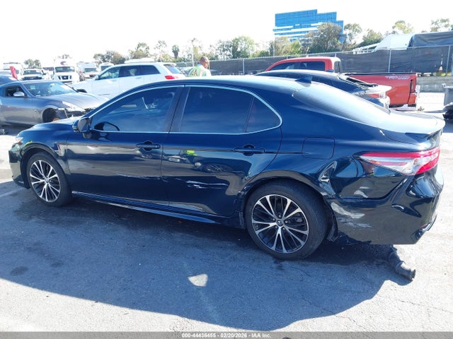 4T1B11HK1KU806695 Toyota CAMRY SE