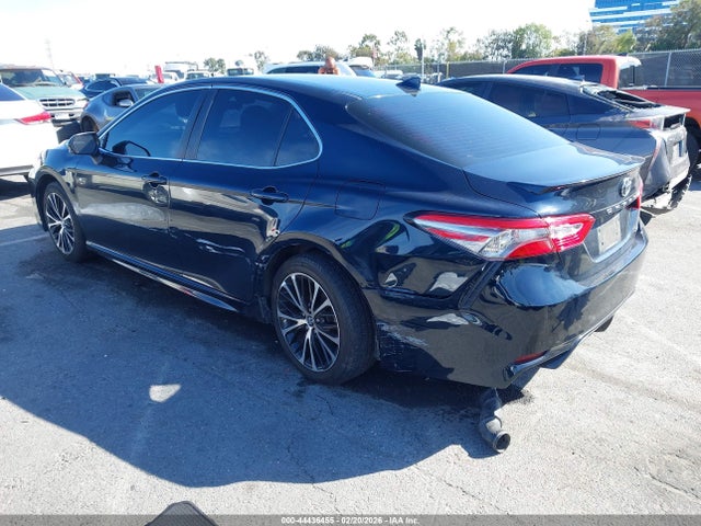 4T1B11HK1KU806695 Toyota CAMRY SE