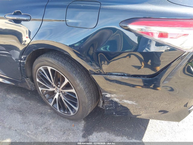 4T1B11HK1KU806695 Toyota CAMRY SE