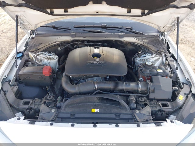 2017 JAGUAR XE SAJAR4BG7HA960144 Photo 9