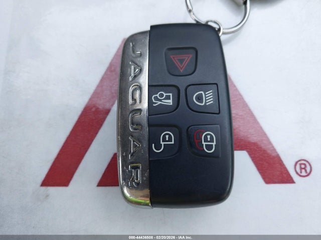 2017 JAGUAR XE SAJAR4BG7HA960144 Photo 10