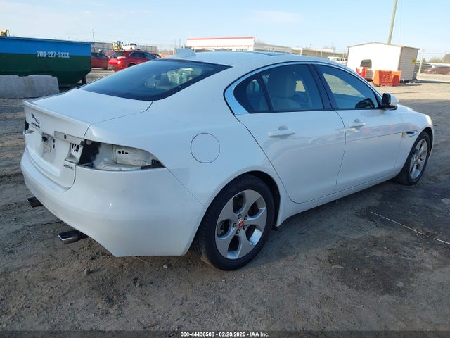 2017 JAGUAR XE SAJAR4BG7HA960144 Photo 3