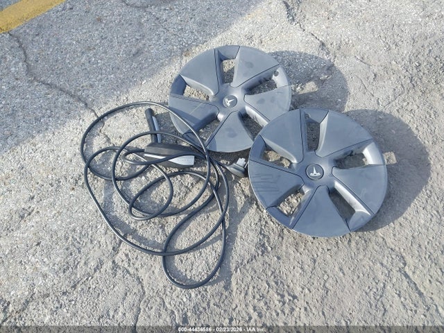 Продажа на аукционе авто 2022 Tesla Model 3 Rear-wheel Drive, vin: 5YJ3E1EA7NF327297, номер лота: 44436586