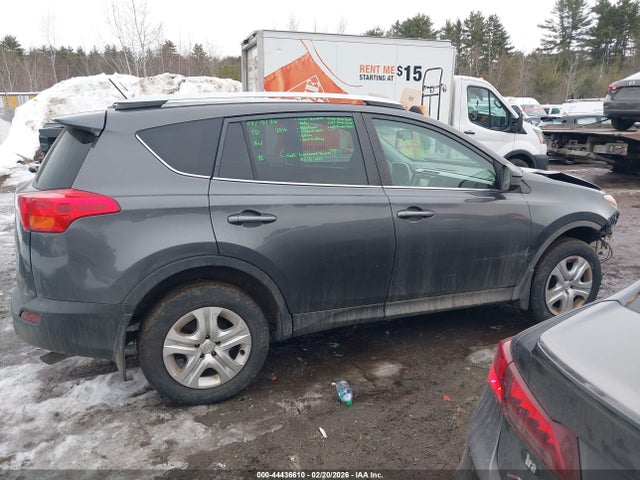 2T3BFREV6EW226272 Toyota RAV4 LE