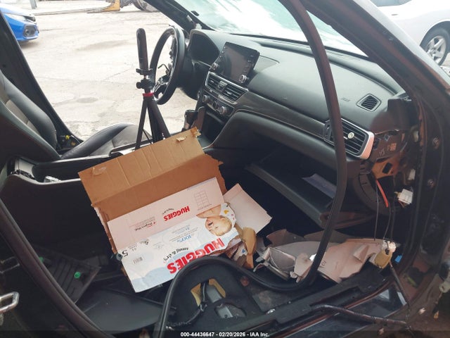 1HGCV1F30JA249269 Honda Accord Sport