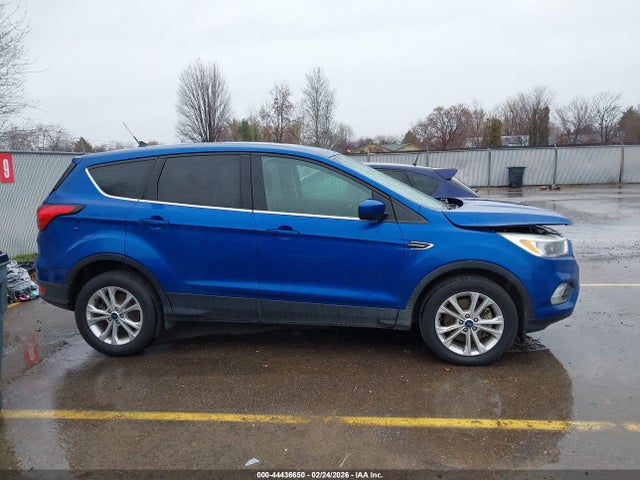 Ford ESCAPE SE 2019 1FMCU9GD9KUB31191 Image 13