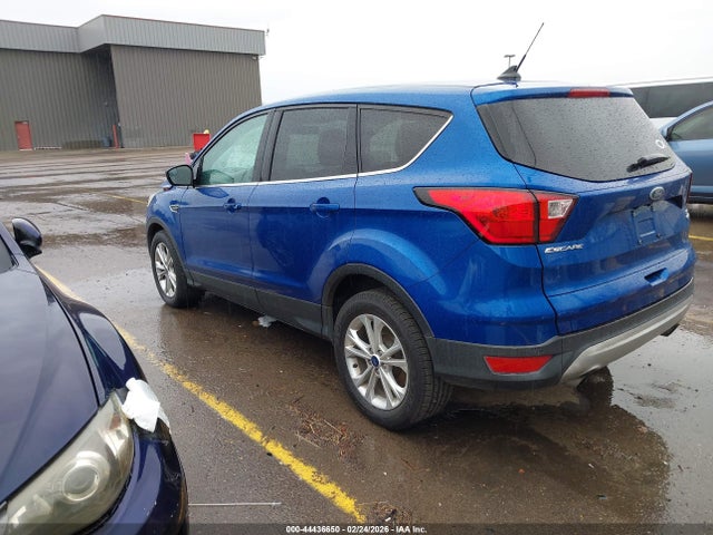Ford ESCAPE SE 2019 1FMCU9GD9KUB31191 Image 3