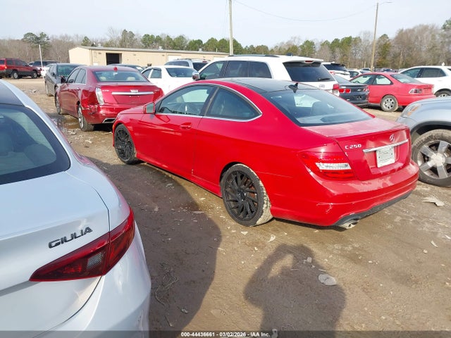 Продаж на аукціоні авто 2014 Mercedes-benz C 250, vin: WDDGJ4HB7EG282411, номер лоту: 44436661