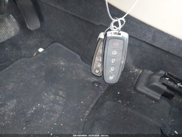Ford Taurus Limited 2016 1FAHP2F83GG104612 Image 11