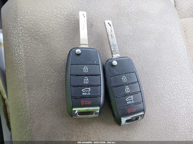 5XXGT4L32LG415813 KIA Optima Lx