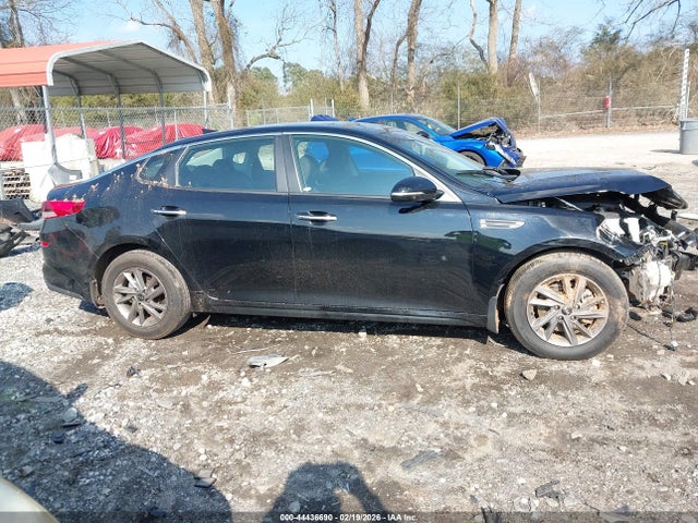 5XXGT4L32LG415813 KIA Optima Lx