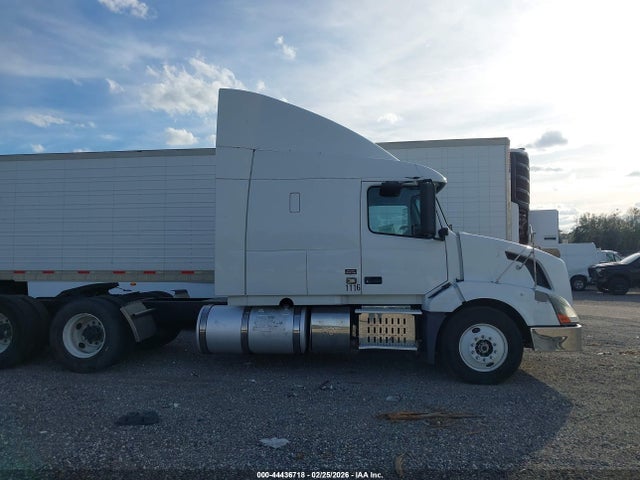 Aukcja sprzedaży 2011 Volvo Vn, vin: 4V4NC9EJ1BN531544, numer aukcji: 44436718