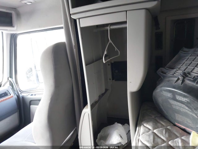 Aukcja sprzedaży 2011 Volvo Vn, vin: 4V4NC9EJ1BN531544, numer aukcji: 44436718