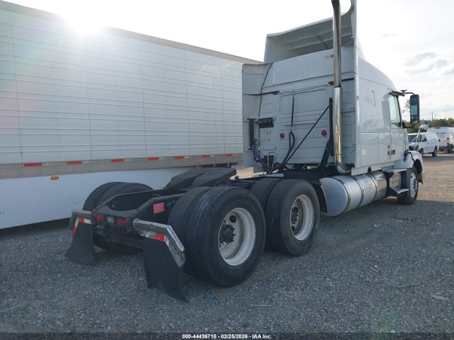 Aukcja sprzedaży 2011 Volvo Vn, vin: 4V4NC9EJ1BN531544, numer aukcji: 44436718