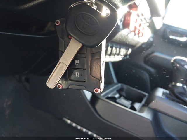 3TMCZ5AN2HM058078 Toyota Tacoma Trd Sport