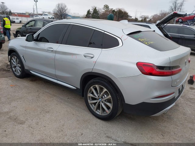 2019 BMW X4 5UXUJ3C5XKLG57270 Photo 2
