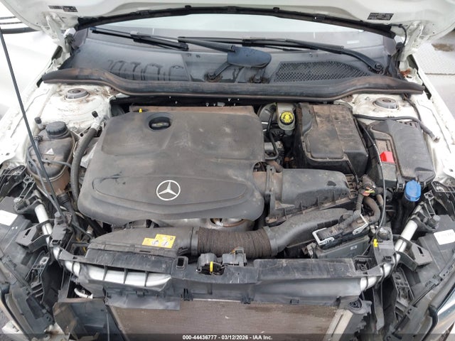 WDCTG4EB3JJ422554 Mercedes-Benz GLA 250