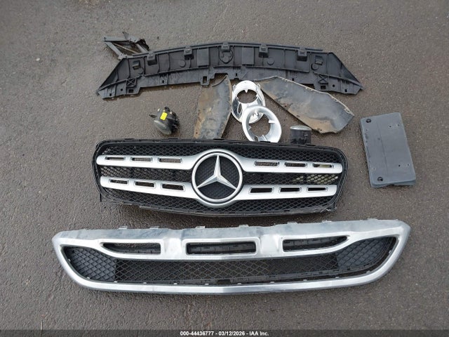 WDCTG4EB3JJ422554 Mercedes-Benz GLA 250