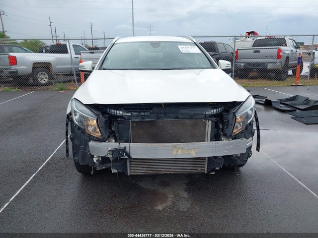WDCTG4EB3JJ422554 Mercedes-Benz GLA 250