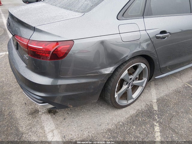 2021 Audi A4 Premium Plus 45 Tfsi S Line Quattro S Tronic მანქანა იყიდება აუქციონზე, vin: WAUEAAF49MN002144, აუქციონის ნომერი: 44436784
