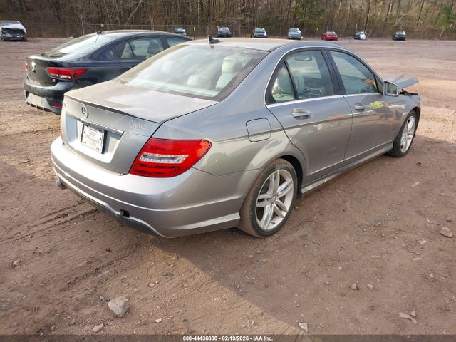 2013 Mercedes-benz C 250 Sport მანქანა იყიდება აუქციონზე, vin: WDDGF4HB2DG129662, აუქციონის ნომერი: 44436800
