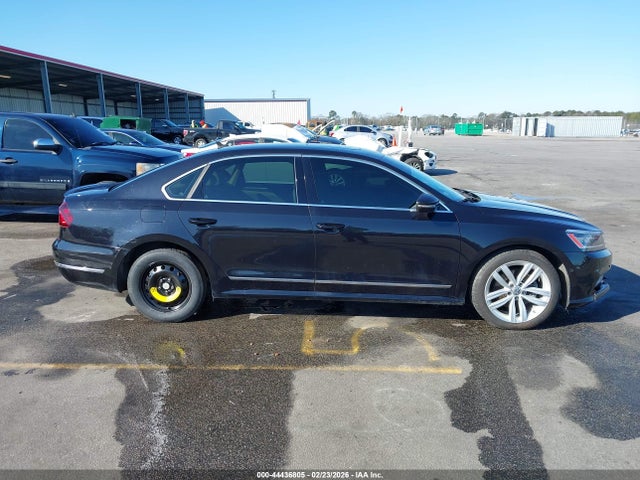 Продаж на аукціоні авто 2018 Volkswagen Passat 2.0t Sel Premium, vin: 1VWCA7A32JC048379, номер лоту: 44436805
