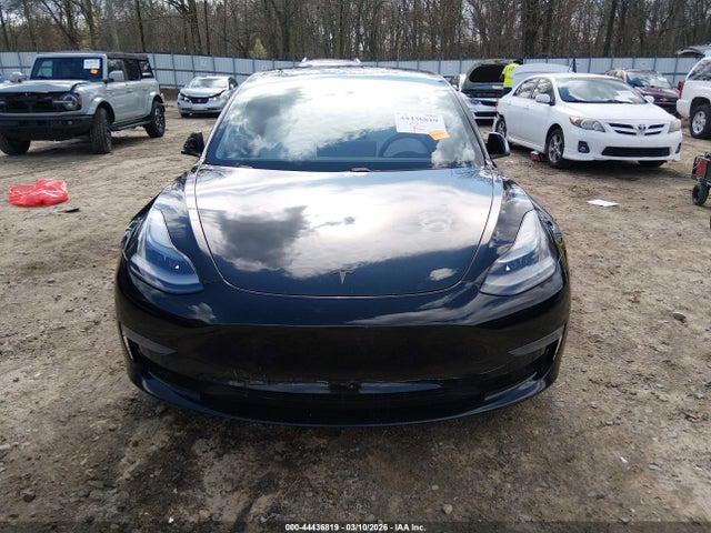 2021 Tesla Model 3 Standard Range Plus Rear-wheel Drive მანქანა იყიდება აუქციონზე, vin: 5YJ3E1EA1MF028208, აუქციონის ნომერი: 44436819