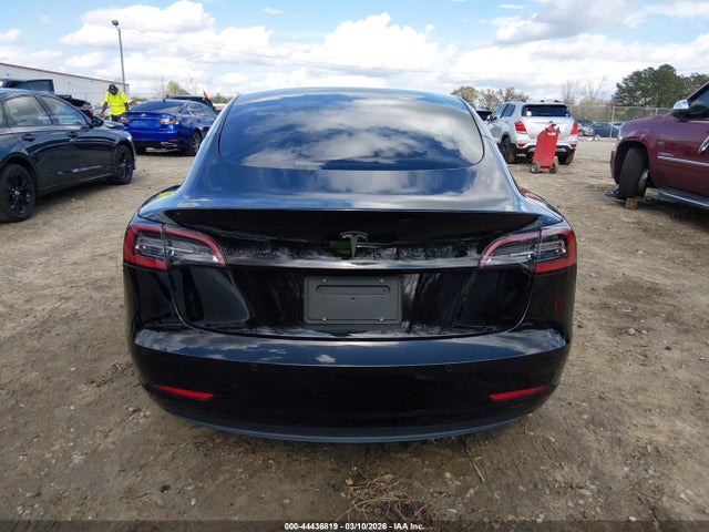 2021 Tesla Model 3 Standard Range Plus Rear-wheel Drive მანქანა იყიდება აუქციონზე, vin: 5YJ3E1EA1MF028208, აუქციონის ნომერი: 44436819