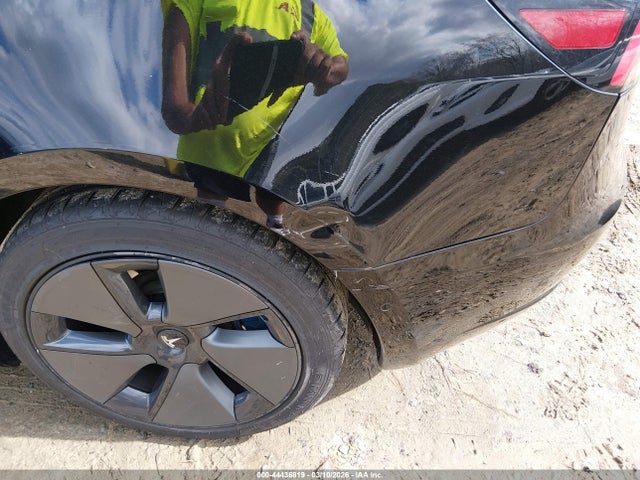 2021 Tesla Model 3 Standard Range Plus Rear-wheel Drive მანქანა იყიდება აუქციონზე, vin: 5YJ3E1EA1MF028208, აუქციონის ნომერი: 44436819