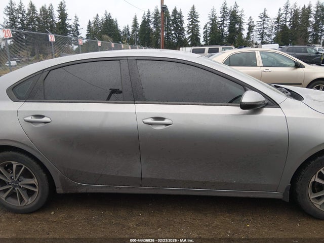 3KPF24AD9PE646569 KIA Forte Lxs