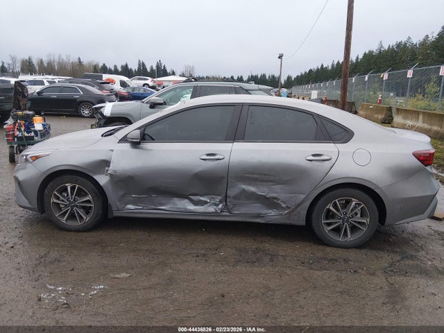 3KPF24AD9PE646569 KIA Forte Lxs