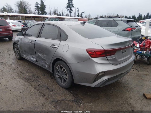 3KPF24AD9PE646569 KIA Forte Lxs