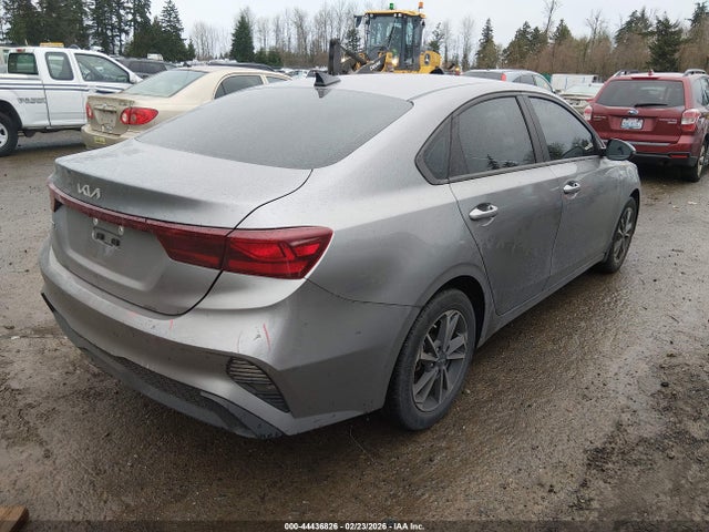 3KPF24AD9PE646569 KIA Forte Lxs