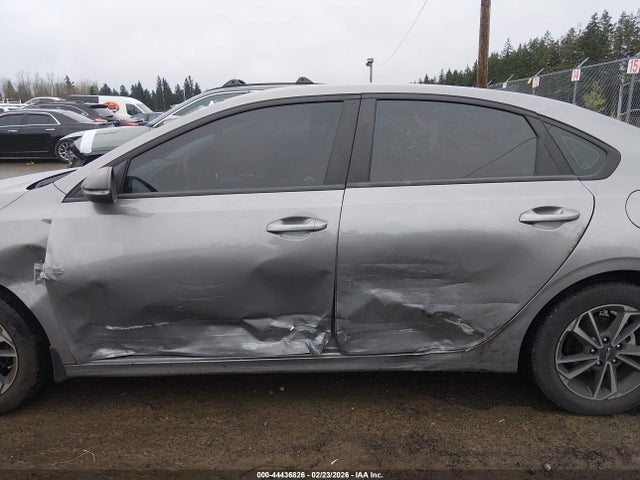 3KPF24AD9PE646569 KIA Forte Lxs