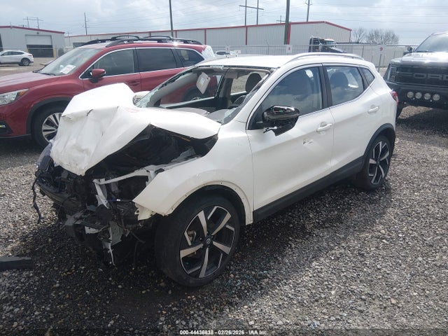 2022 NISSAN ROGUE SPORT JN1BJ1CW4NW490736 Photo 1