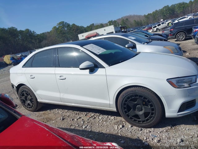 2020 Audi A3 Premium 40 Tfsi Front-wheel Drive S Tronic მანქანა იყიდება აუქციონზე, vin: WAUAUGFF5LA000892, აუქციონის ნომერი: 44436874