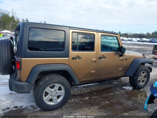 1C4BJWDG8FL654784 Jeep Wrangler Unlimited Sport