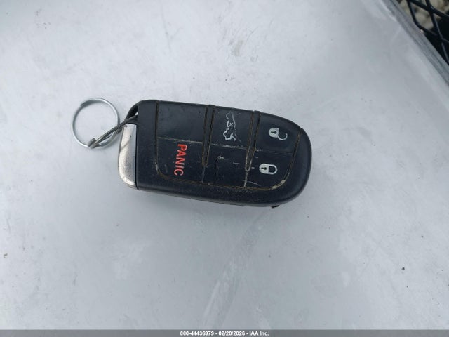 44436979 :رقم المزاد ، 1C3CCCAB1FN672865 vin ، 2015 Chrysler 200 Limited مزاد بيع