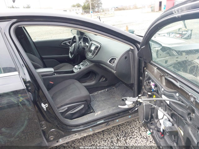44436979 :رقم المزاد ، 1C3CCCAB1FN672865 vin ، 2015 Chrysler 200 Limited مزاد بيع